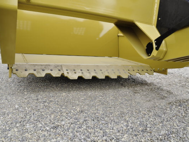 Bridgeview - Pulldozer 1220A scraper pan cutting edge blades