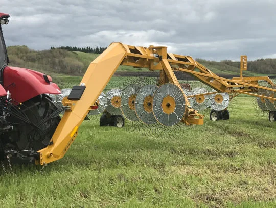 Bridgeview - Bale King VR683 hay rake super steer