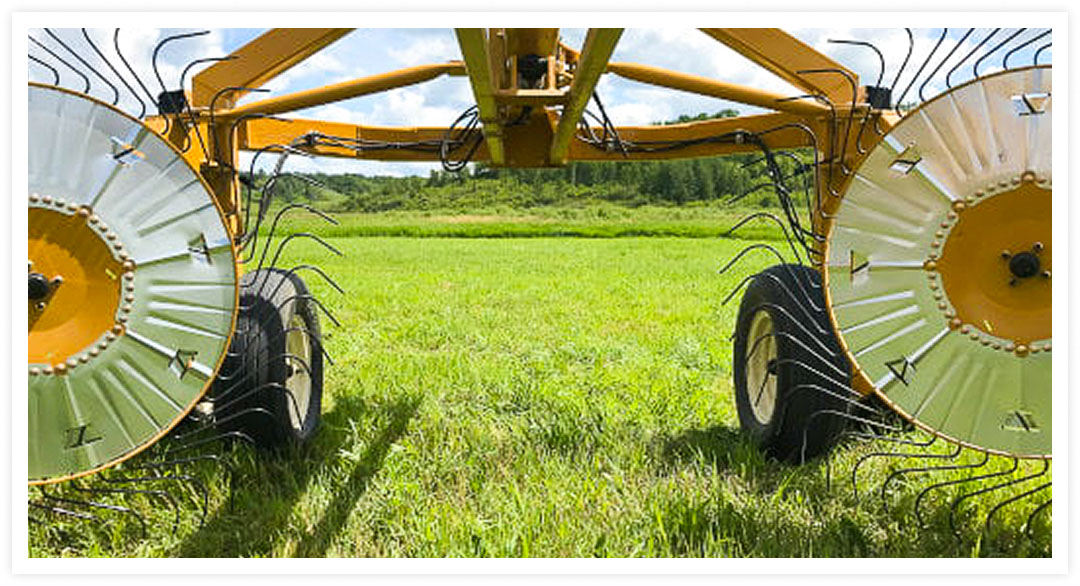 Carted rake transport position