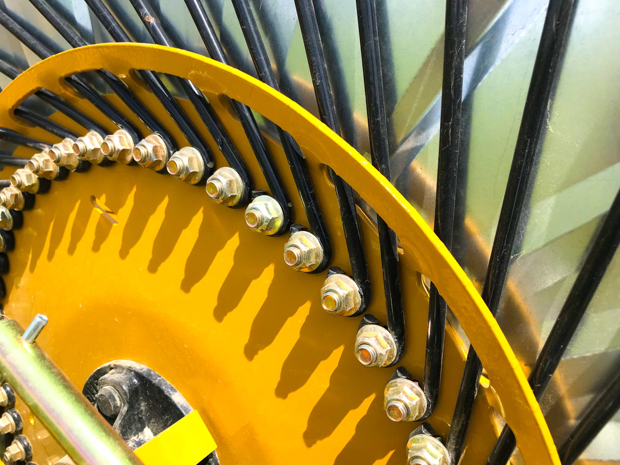 wheel rake during field operation